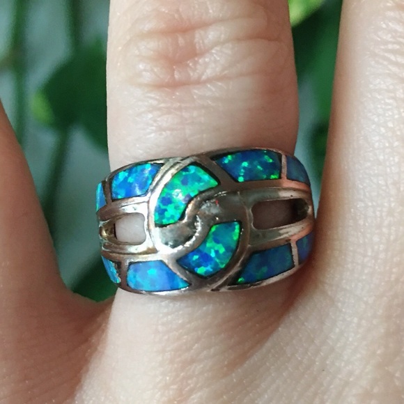 Vintage Genuine Opal & 925 Sterling Silver Ring - Picture 2 of 5